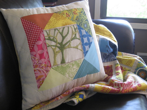 Living Color Pillow w/Colorbrick Quilt