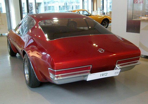 Manta B Ausstellung in der Niederlassung der Adam Opel AG 