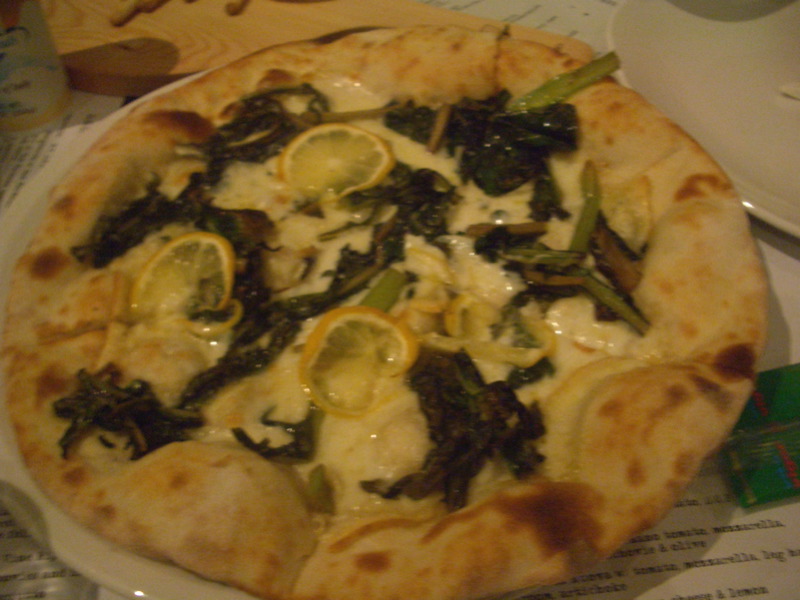 Pizza Cicoria with chicory, piave and lemon