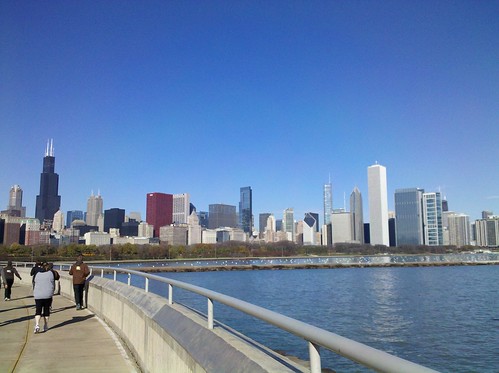 Chicago skyline from the Shedd during Hot Chocolate 15K