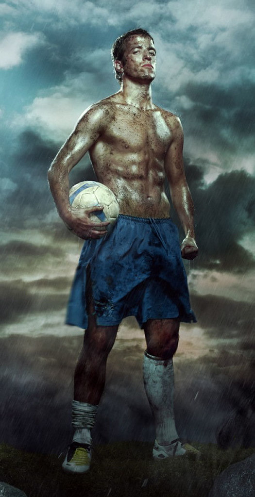 Rafael van der Vaart shirtless
