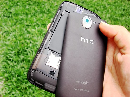 open casing - HTC Desire2