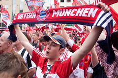 FC Bayern München, FC Schalke 04, Mario Gomez, Augsburg, Supercup, Live, TV, Fernsehen, Rafinha, Guillaume Hooarau, Transfer, Wechsel, Zvjezdan Misimovic