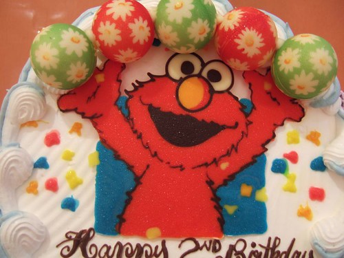 Elmo says 'Happy Birthday Yasmin'
