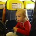 Bambina tedesca sull'aereo