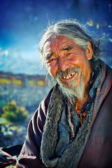 old man in muktinath