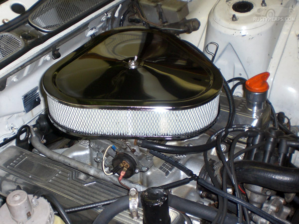 New air cleaner on Rover SD1