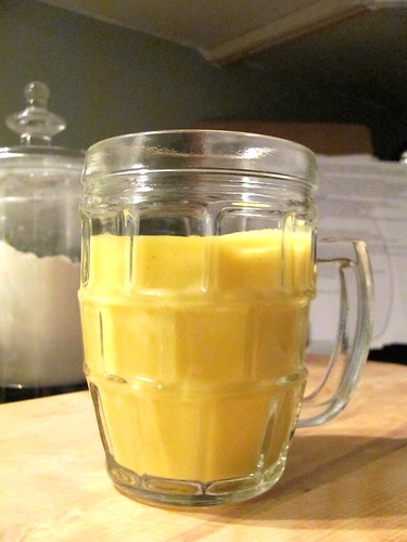 Mango Smoothie with Asian Pear Ginger