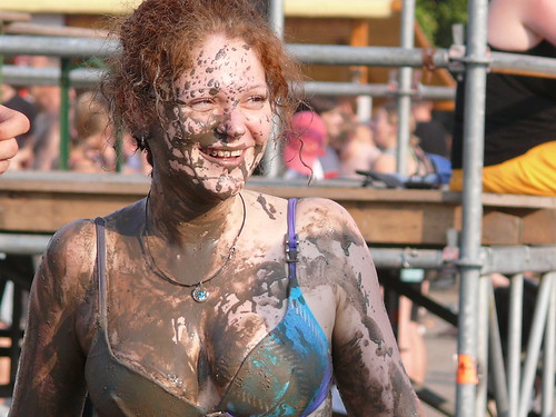 mudd makeup. Mud make up at Sziget 2007 by