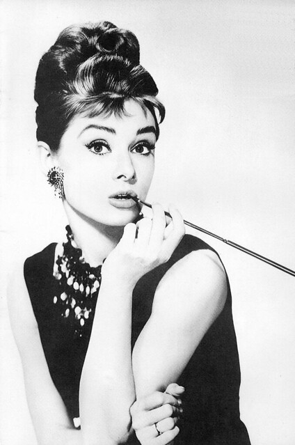 Audrey Hepburn by isobelo