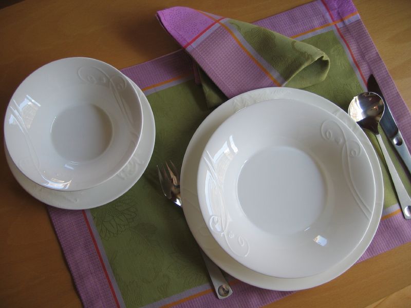 Picture of the new dinner service