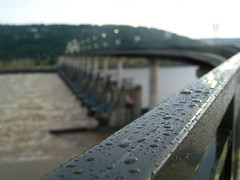 Rainy night at the Big Dam Bridge