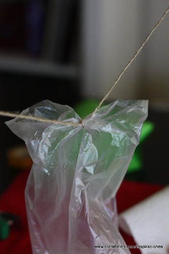 Manualidades: Lámparas o farolillos de leds con bolsas de plástico y servilletas de papel