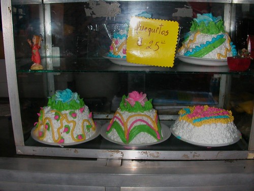 June 9 2010 mini cakes at Masaya bakery