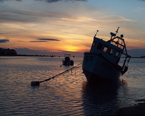 Fishing boat sunset (5)
