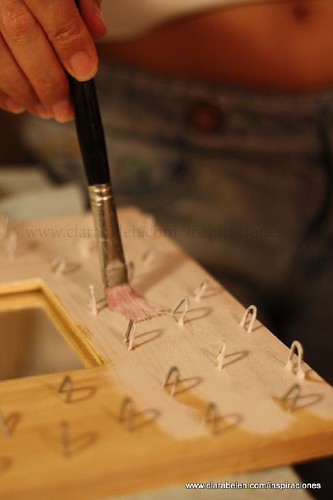 Ideas e inspiraciones para decorar marcos de espejo para organizar joyas