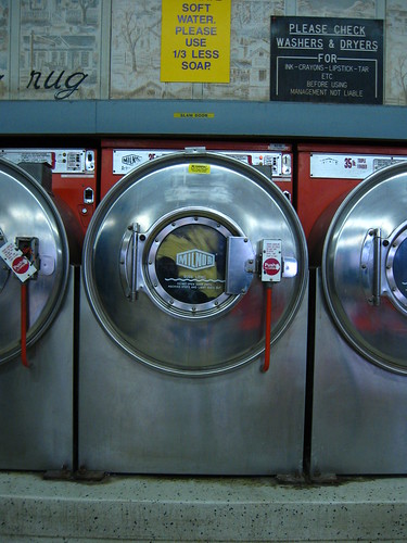 3.5 panniers of laundry = 1 machine