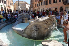 西班牙廣場前的破船噴泉 Fontana della Barcaccia