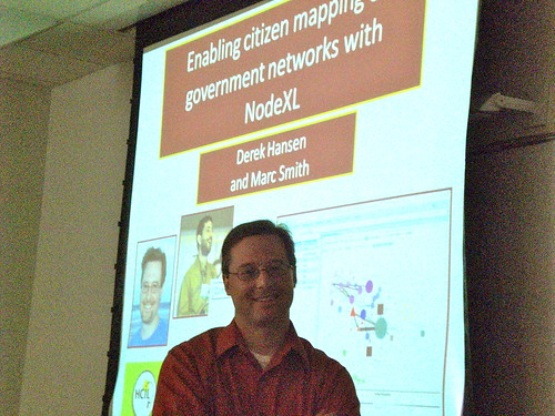 Derek Hansen at HCIL Government and Social Media Workshop