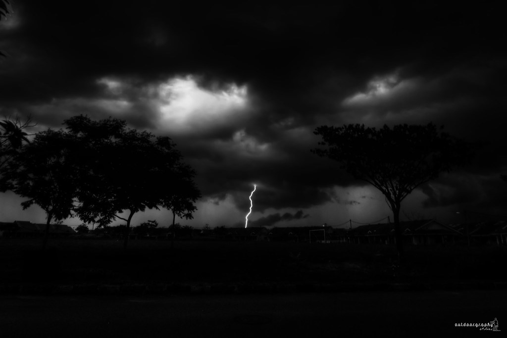 Ride the Lightning! (by Sir Mart Outdoorgraphy™)