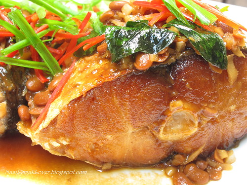 Soy bean paste deep fried fish