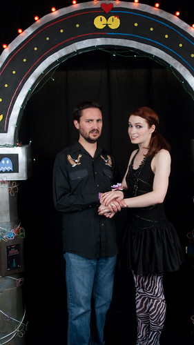 Wil Wheaton and Felicia Day Under the Geek Arch