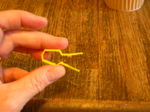 British snap clip beats our twist ties.
