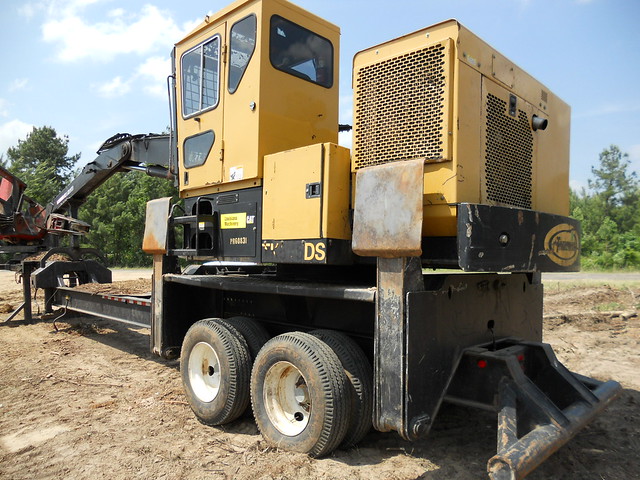2007 CAT 575DS Knuckleboom Loader For Sale 03 by Jesse Sewell