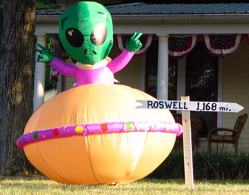 Inflatable Alien sighting in Franklin, Tn
