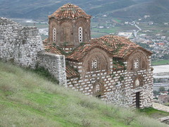 2010-5-albania-023-berat-castle