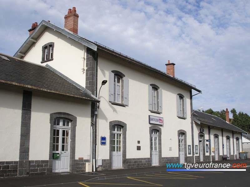 Le BV de Saint-Flour sur la ligne de l'Aubrac Clermont-Ferrand - Béziers