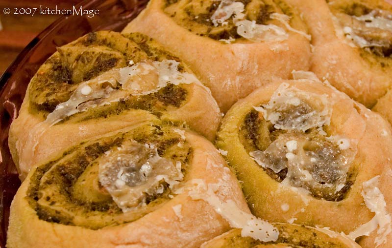 baked pesto rolls