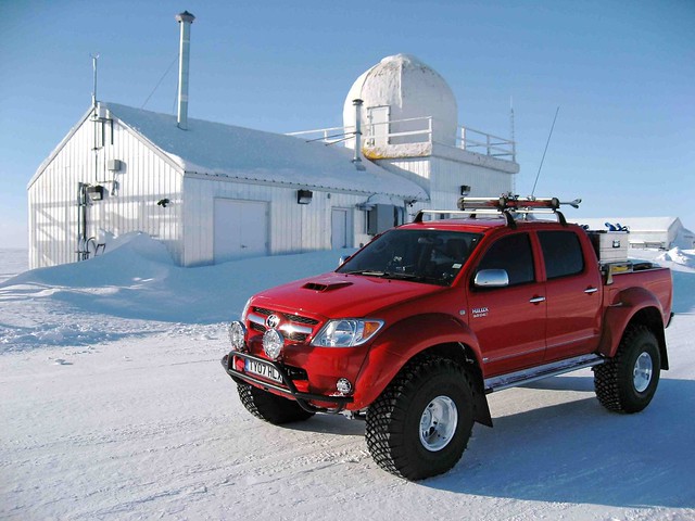 expedition kittens arctic toyota northpole topgear hilux icelanders arctictrucks magneticnorthpole extremevehicles