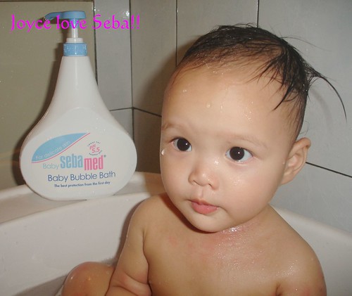 Joyce V.S. Seba baby bubble bath