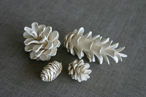 ceramic-pine-cones