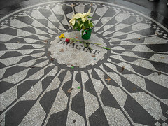 09 - Strawberry Fields a ricordo di Lennon