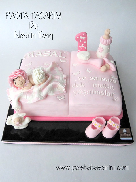 1ST BIRTHDAY CAKE - MASAL (storybook cake)
