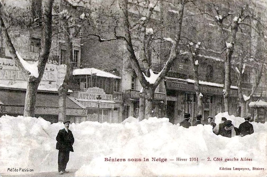 amas de neige sur les allées Pierre-Paul Riquet à Béziers en janvier 1914