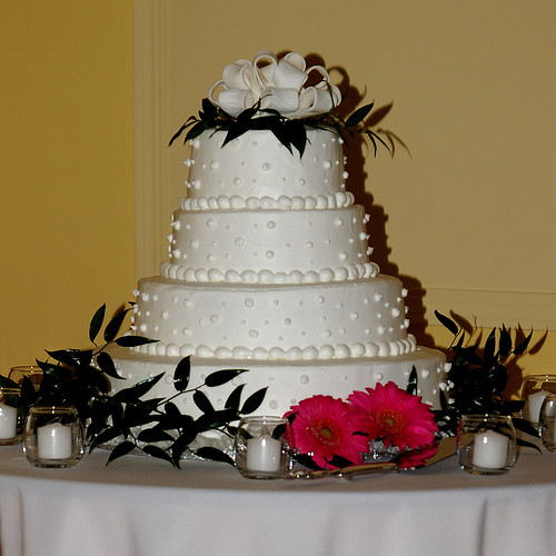 amazing polka dot wedding cakes
