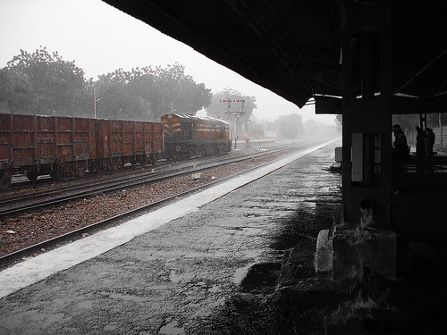 Rain in Jodhpur's railway station