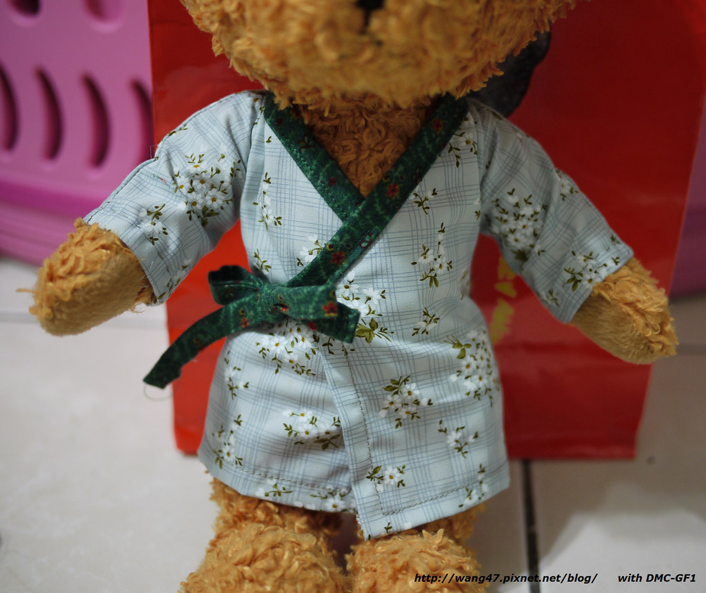 20101109-05幫小熊做和服第二件