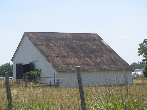 A very faded Rock City barn