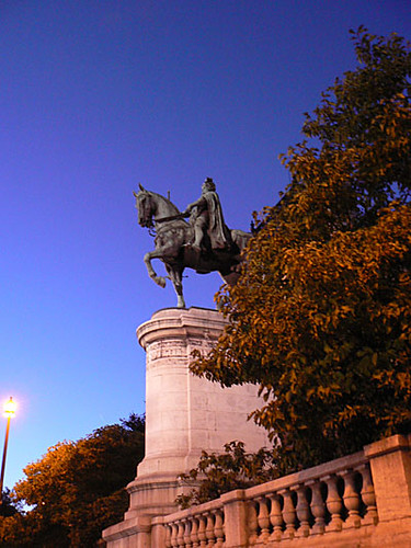 statue d'Etienne Marcel.jpg