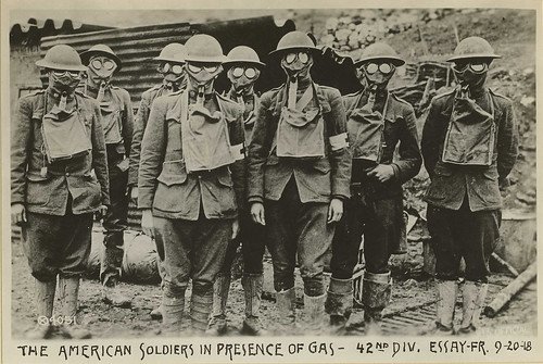 world war 1 soldiers. World War 1 volume on Gas