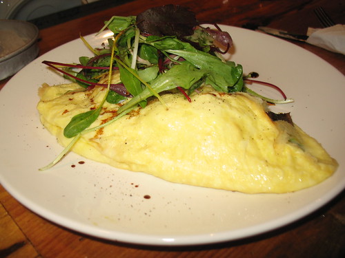 Reservoir - Omelette with Parisian Mushrooms, Spinach Puree and Cheddar