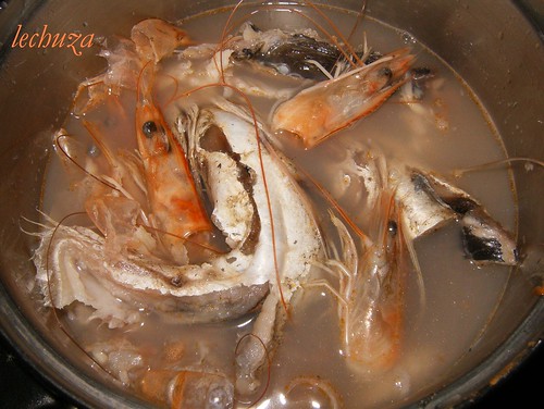 Pastel de pescado y marisco-caldo pescado