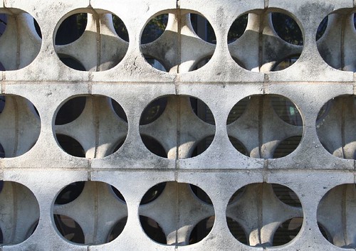 Concrete pattern wall