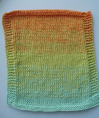 019 SUMMER LILY Swatch