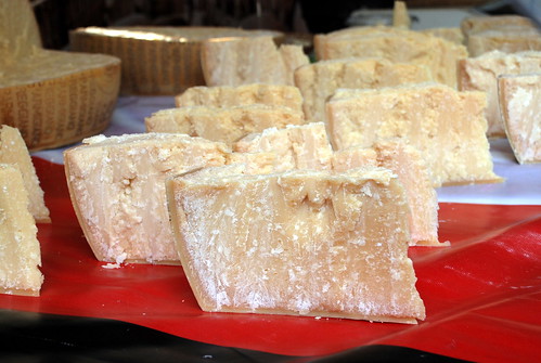Fromages, Market Day in Ferney
