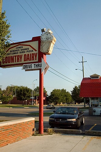 Country Dairy, St. Clair Shores © Cornelia Schaible